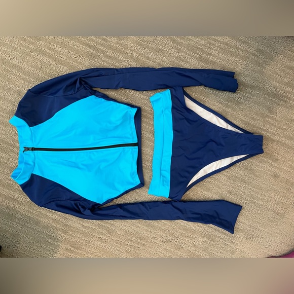 New Rashguard Set - Picture 7 of 14